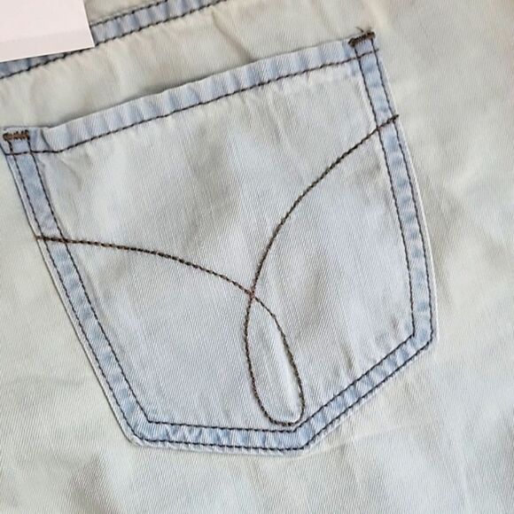 Calvin Klein lightwash jean shorts Women's Size 10 - Picture 3 of 12
